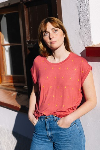 Camiseta SusiSweetdress rosa con rayos dorados- Ropa mujer SusiSweetdress