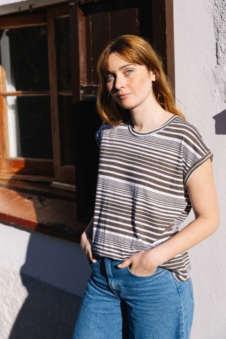 Camiseta SusiSweetdress blanca a rayas marrones- Ropa mujer SusiSweetdress