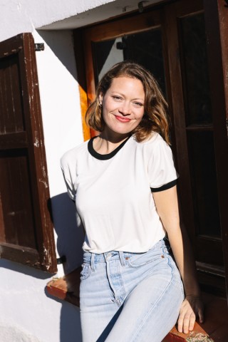 Camiseta SusiSweetdress blanca con bordes negros - Ropa mujer SusiSweetdress