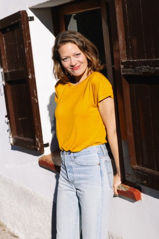 Camiseta básica SusiSweetdress ocre- Ropa mujer SusiSweetdress