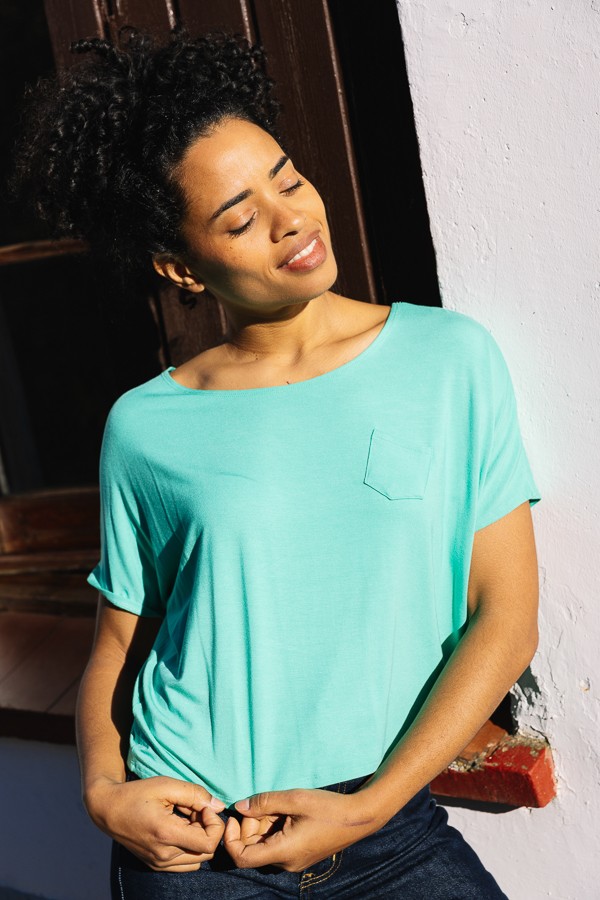 Camiseta básica SusiSweetdress verde ancha con bolsillo- Ropa mujer SusiSweetdress