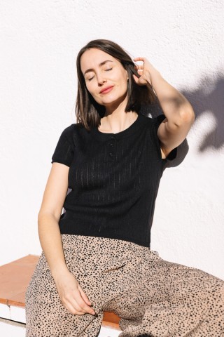 Camiseta básica SusiSweetdress negra con botones- Ropa mujer SusiSweetdress