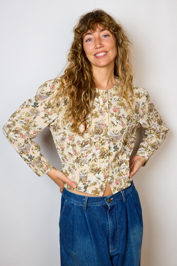 Camisa vintage beis con flores a tonos marrones- Ropa mujer SusiSweetdress