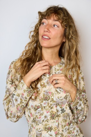 Camisa vintage beis con flores a tonos marrones- Ropa mujer SusiSweetdress