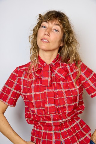 Camisa vintage roja con líneas de colores- Ropa mujer SusiSweetdress