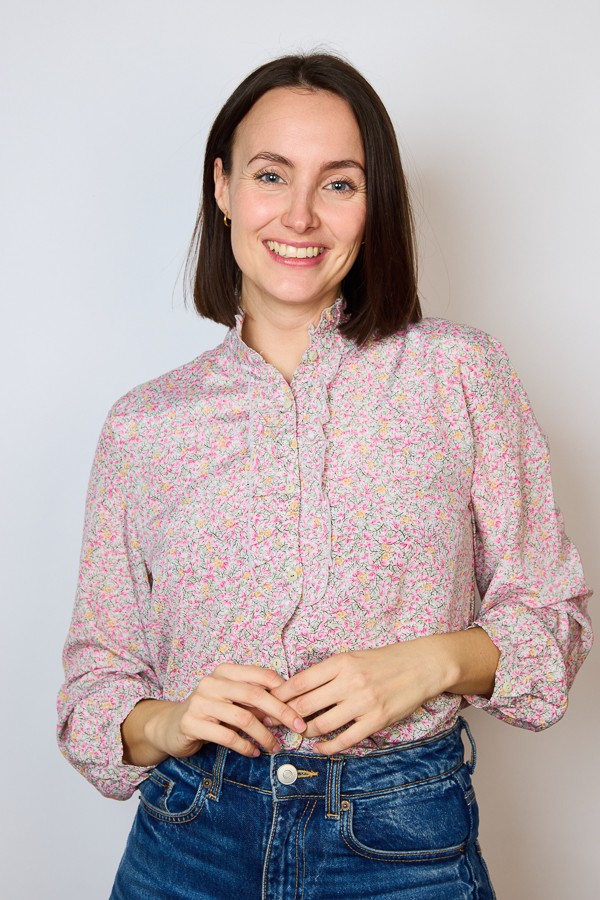 Camisa vintage gris claro con florecitas rosas- Ropa mujer SusiSweetdress