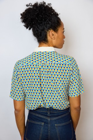 Camisa vintage blanca con estampado geométrico- Ropa mujer SusiSweetdress