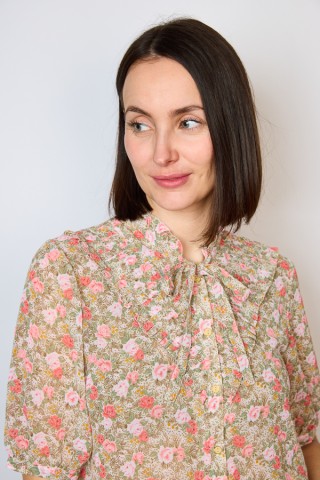 Camisa vintage con flores rosas y hojas verdes- Ropa mujer SusiSweetdress