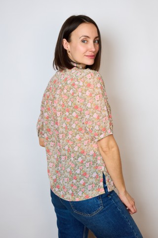 Camisa vintage con flores rosas y hojas verdes- Ropa mujer SusiSweetdress