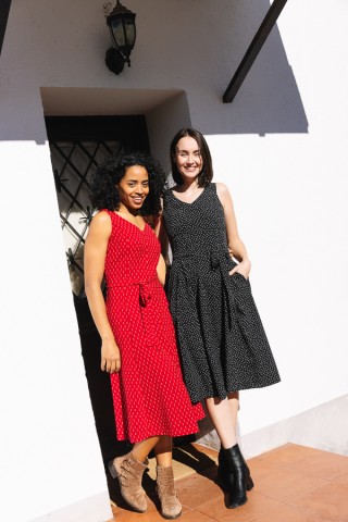 Vestido escotado negro con estampado pequeño beis- Colección SusiSweetdress