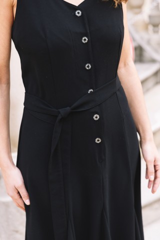 Vestid negro con tirantes con mucho vuelo Colección SusiSweetdress