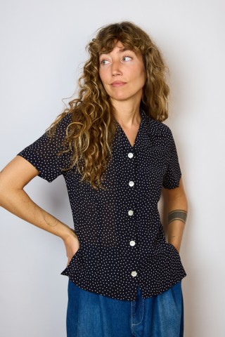 Camisa vintage negra con puntitos blancos- Ropa mujer SusiSweetdress