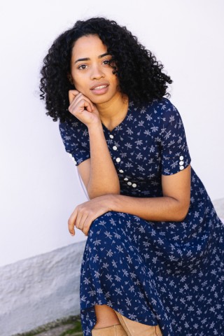 Vestido vintage azul marino con flores blancas - Ropa mujer vintage SusiSweetdress