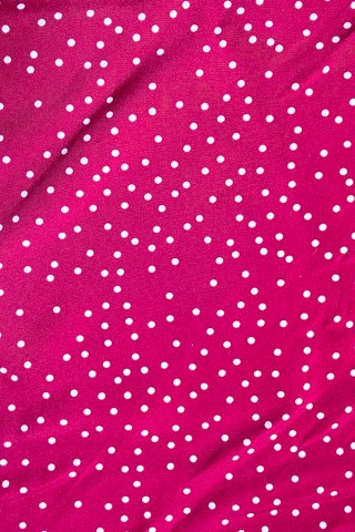 Pañuelo triangular rojo con puntos blancos -Complementos SusiSweetdress