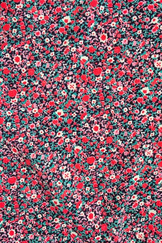 Pañuelo en forma triangular flores -Complementos SusiSweetdress