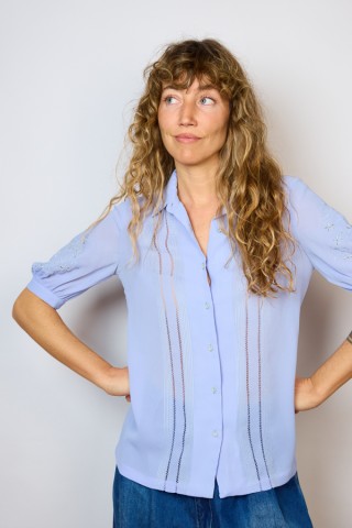 Camisa vintage azul pastel con bordados- Ropa mujer SusiSweetdress