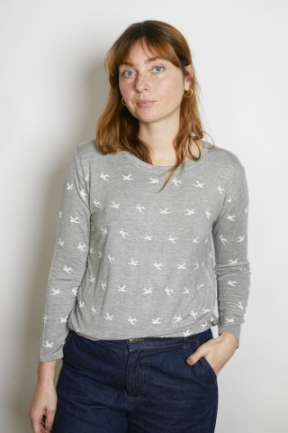 Camiseta SusiSweetdress gris claro con pájaros blancos manga larga- Ropa mujer SusiSweetdress