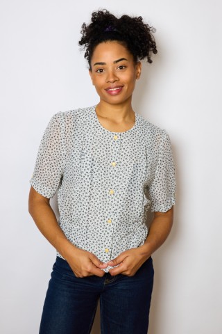 Camisa vintage blanca con florecitas negras- Ropa mujer SusiSweetdress