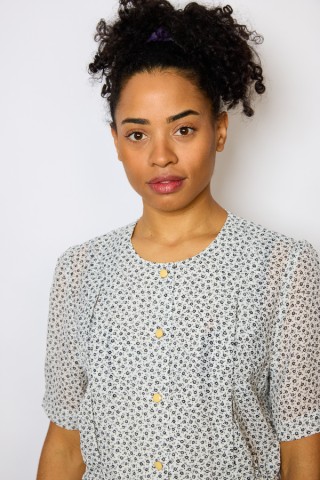 Camisa vintage blanca con florecitas negras- Ropa mujer SusiSweetdress
