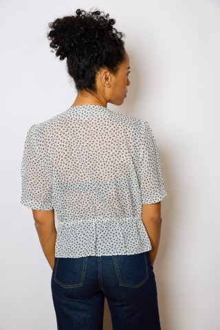 Camisa vintage blanca con florecitas negras- Ropa mujer SusiSweetdress