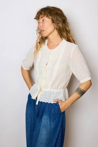 Camisa vintage blanca con bordados calados- Ropa mujer SusiSweetdress