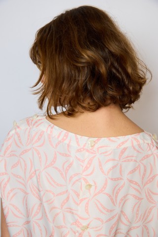 Camisa vintage blanca con estampado rosa- Ropa mujer SusiSweetdress