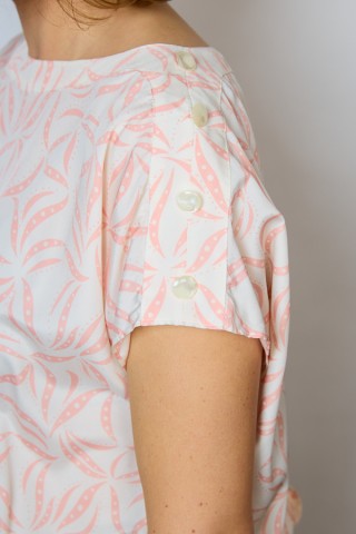 Camisa vintage blanca con estampado rosa- Ropa mujer SusiSweetdress