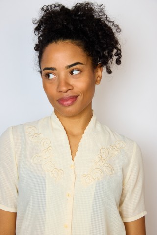 Camisa vintage beige claro con bordados- Ropa mujer SusiSweetdress