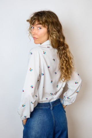 Camisa vintage gris claro detalles frutales- Ropa mujer SusiSweetdress