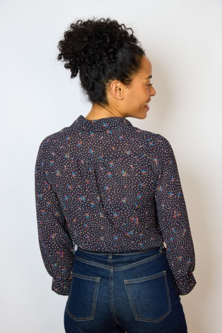Camisa vintage negra estampado floral- Ropa mujer SusiSweetdress