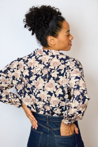 Camisa vintage azul marino estampado floral- Ropa mujer SusiSweetdress