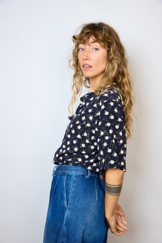 Camisa vintage azul marino estampado floral- Ropa mujer SusiSweetdress