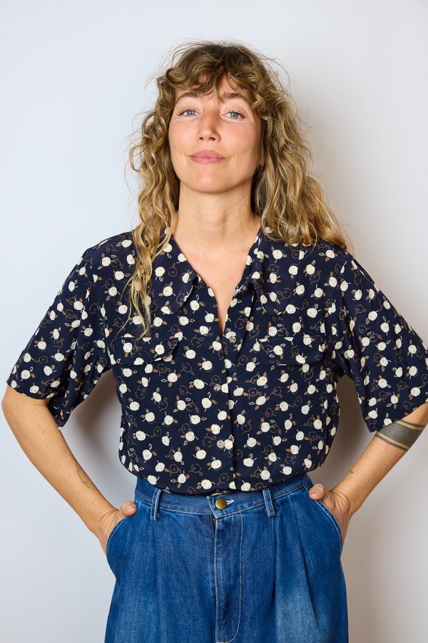 Camisa vintage azul marino estampado floral- Ropa mujer SusiSweetdress