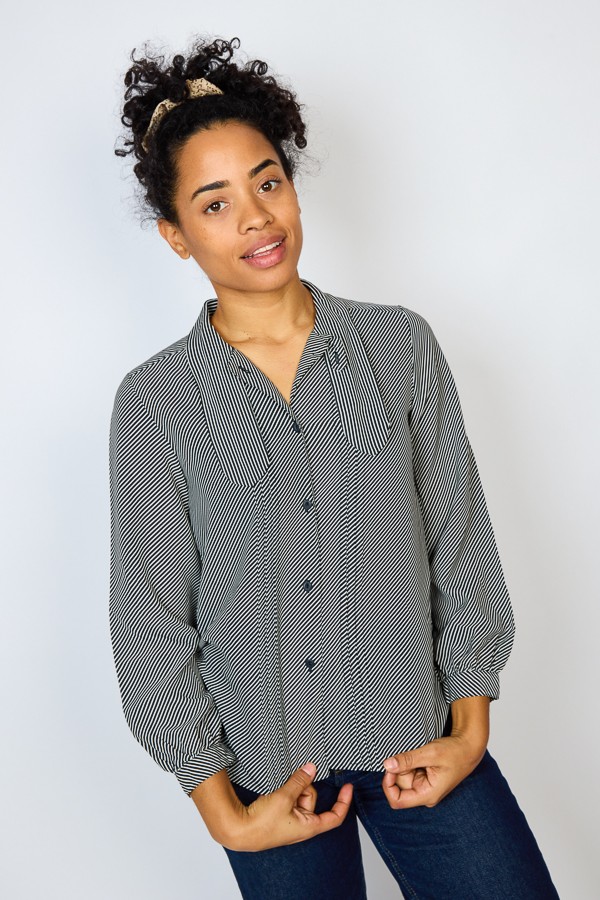 Camisa vintage blanca y negra a rayas diagonales- Ropa mujer SusiSweetdress