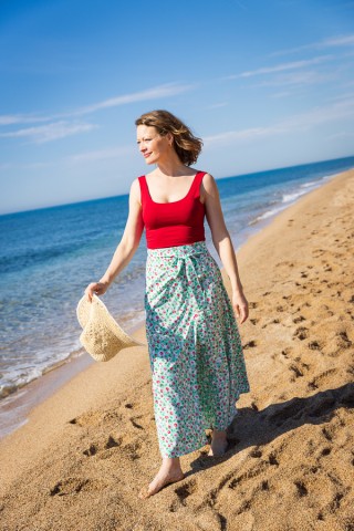 Falda maxi larga cruzada verde floúr con flores rojas y verdes- Ropa mujer SusiSweetdress
