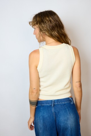 Camiseta básica SusiSweetdress blanco roto canalé sin manga- Ropa SusiSweetdress
