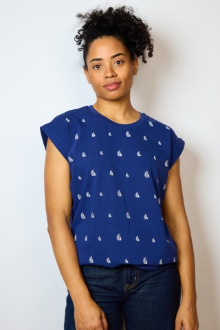 Camiseta SusiSweetdress azul marino con barcos blancos- Ropa mujer SusiSweetdress