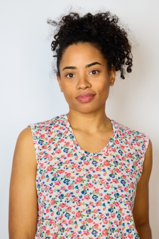 Camiseta SusiSweetdress blanca con flores colores- Ropa mujer SusiSweetdress
