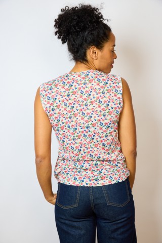 Camiseta SusiSweetdress blanca con flores colores- Ropa mujer SusiSweetdress