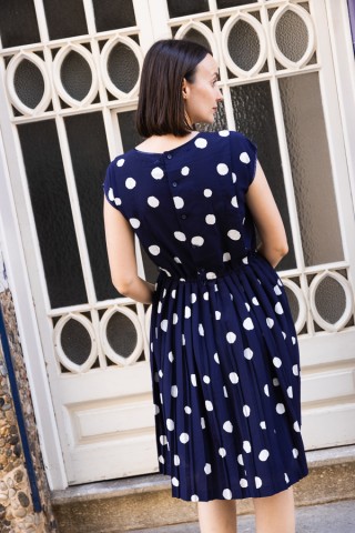 Vestido vintage azul marino con topos desiguales blancos- Ropa mujer vintage SusiSweetdress