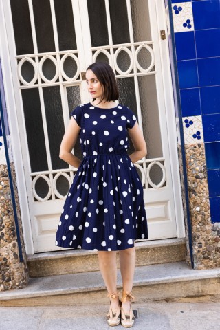 Vestido vintage azul marino con topos desiguales blancos- Ropa mujer vintage SusiSweetdress