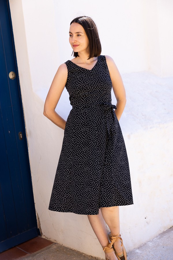 Vestido escotado negro con estampado pequeño beis- Colección SusiSweetdress