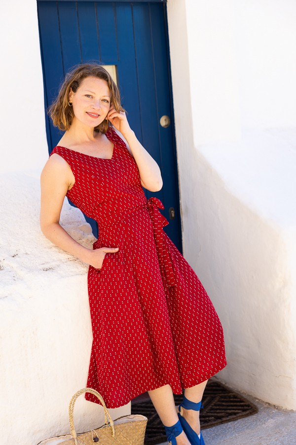 Vestido escotado rojo con estampado pequeño beis- Colección SusiSweetdress