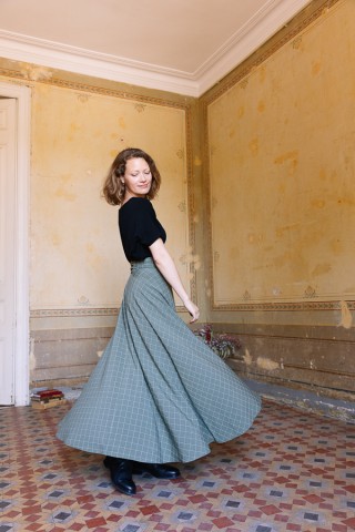 Falda maxi larga cruzada verdoso con líneas blancas-Ropa mujer SusiSweetdress