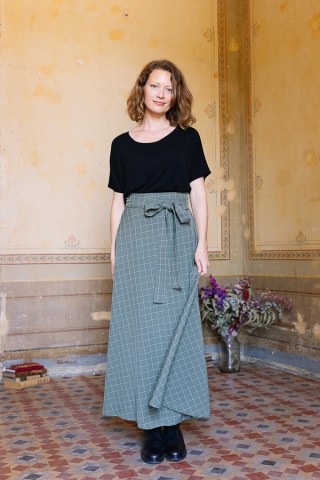 Falda maxi larga cruzada verdoso con líneas blancas-Ropa mujer SusiSweetdress