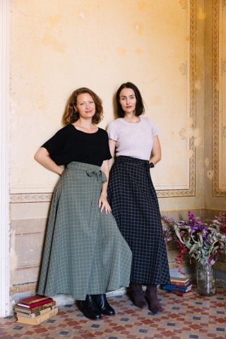 Falda maxi larga cruzada verdoso con líneas blancas-Ropa mujer SusiSweetdress
