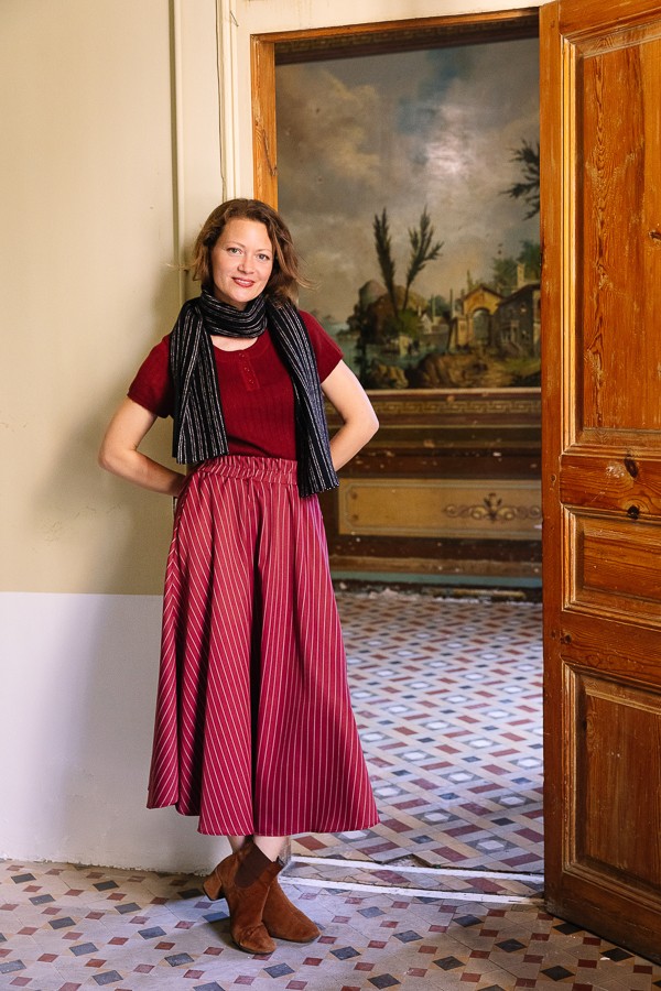 Falda maxi larga roja con líneas blancas con bolsillos- Ropa mujer SusiSweetdress