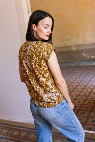 Camiseta SusiSweetdress graffiti color mostaza- Ropa mujer SusiSweetdress