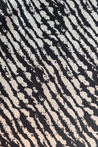 Pañuelo blanco con estampado irregular negro-Complementos SusiSweetdress