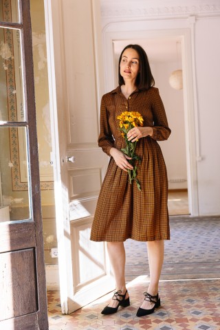 Vestido vintage marrón con cuadritos anaranjados- Ropa mujer vintage SusiSweetdress